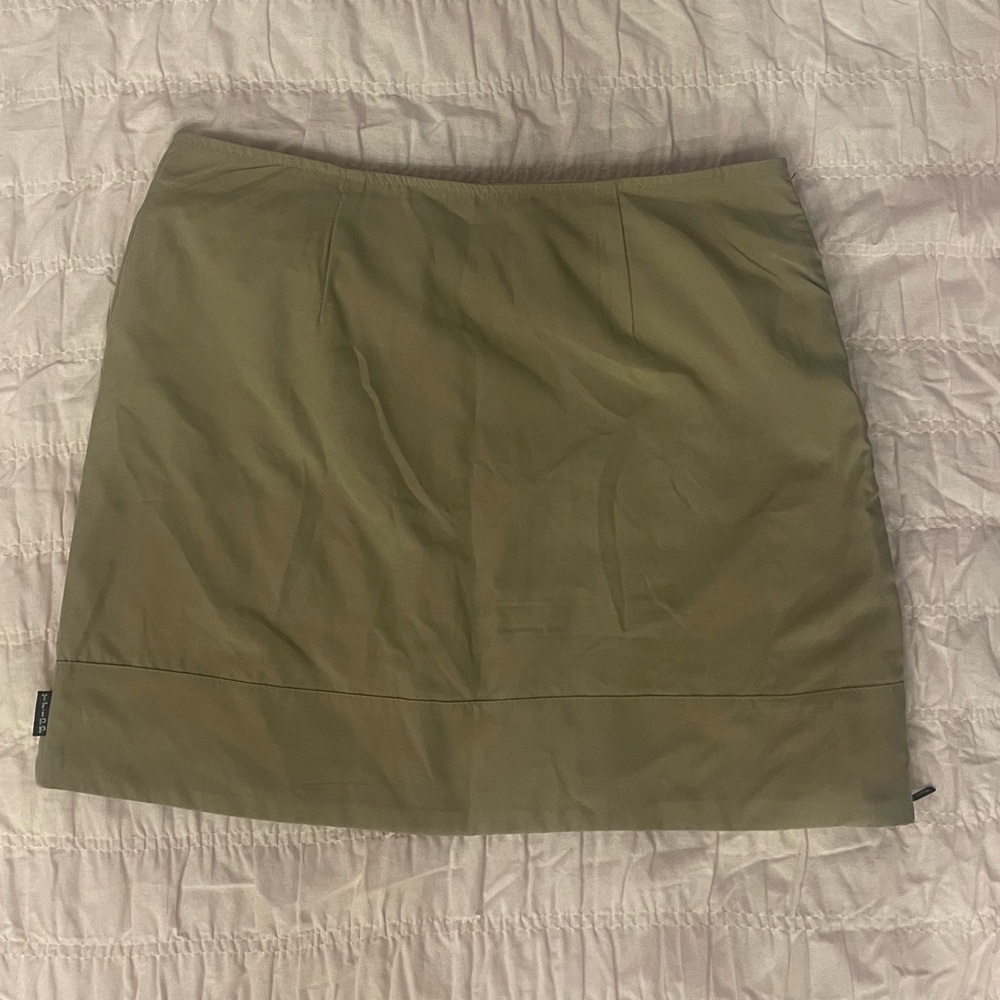 Khaki Tripp NYC Cargo skirt with black zippers